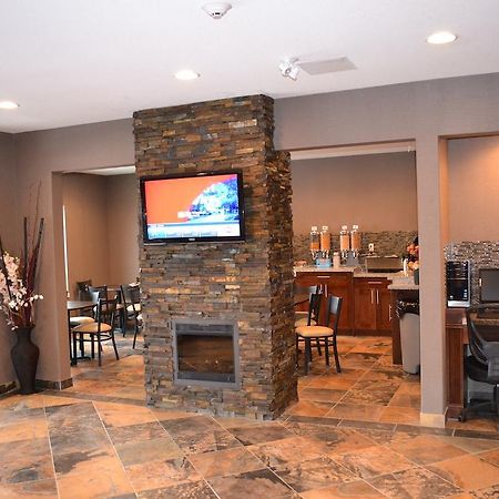 Western Star Inn And Suites Carlyle Exterior foto